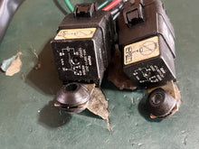 Cargar imagen en el visor de la galería, 225 - 300 hp Mercury TRIM HARNESS 826802A2 two stroke - approx 12” length with eyelet connectors on longest run of cord
