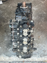 Cargar imagen en el visor de la galería, to be priced after borescope— 90 75 hp Evinrude e-tec CYLINDER CRANKCASE ASSY  5005507 two stroke 2005