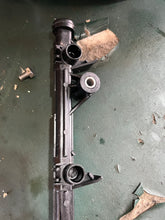 Lade das Bild in den Galerie-Viewer, f 250 hp Yamaha FUEL INJECTOR DELIVERY PIPE #1 6P2-13160-10-00 four stroke 2006-2015 some compatibility 200 225 hp