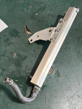 Cargar imagen en el visor de la galería, DF 200 hp Suzuki FUEL COOLER 15770-96J00 BRACKET 15790-96J00 UNION 15773-90J00 four stroke 2015-2022 some 150 174 hp compatibility