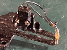 Cargar imagen en el visor de la galería, 135 150 hp Mercury DFI Optimax 8142831 Mounting Shift Cable Bracket OEM 8142834 98889 with 814281A2 SWITCH two stroke outboard motors current # 814283T6