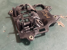 Cargar imagen en el visor de la galería, 25 30 hp Mercury EFI ELECTRICAL CORD HOLDER  cdi bracket 898101T37 four stroke