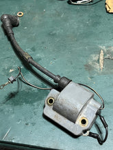 Cargar imagen en el visor de la galería, 115 130 150 175 200 225 hp Yamaha Ignition coil oem 6E5-85570-11-00 cm61-26 1987 - 1994