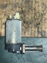 Load image into Gallery viewer, DF 60 50 40 hp Suzuki VST 15600-88L00 88L01 VAPOR SEPARATOR Four Stroke TESTED