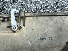 Lade das Bild in den Galerie-Viewer, DF 140 115 100 90 hp Suzuki 61810-90J01-0EP SIDE COVER STBD PORT 61820-90J01-0EP four stroke 2001-2010