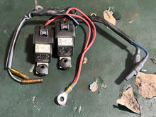 Cargar imagen en el visor de la galería, 225 250 300 hp Mercury TRIM HARNESS 8” 826802A2 two stroke EFI 1994