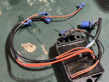 Cargar imagen en el visor de la galería, 115 112 90 88 hp Johnson Evinrude CDI POWER PACK 113-4028 V-4 crossflow TWO STROKE omc brp