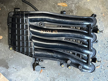 Cargar imagen en el visor de la galería, DF 175 150 hp Suzuki INTAKE MANIFOLD 13110-96J00 four stroke 2006-2010 some compatibility 200 hp