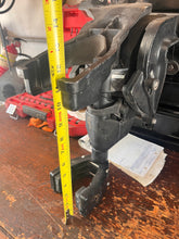 Load image into Gallery viewer, 8 9.9 15 hp Mercury SWIVEL BRACKET 3402-8831A8 3402-8831T08 SWIVEL HEAD 42213A24 CLAMPS 3404-8894A8 port 3403-8892A6 strbd Two Stroke 2 Cylinder