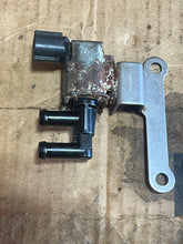 Load image into Gallery viewer, f 150 hp Yamaha 6C5-86120-00-00 SOLENOID VALVE 2010-2023 40-300 hp