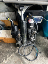 Load image into Gallery viewer, 135 - 225 hp Mercury 826729A2 Power Trim Tilt Assy 3-wire 1993-up TWO STROKE black max