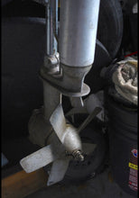 Lade das Bild in den Galerie-Viewer, 4 5.5 HP British Seagull clutch drive sailboat motor TWO STROKE 1969-79 Silver Century plus 102 cc 20 inch