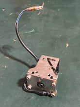 Cargar imagen en el visor de la galería, 40 hp Tohatsu 40c Nissan CHOKE SOLENOID 361760500 two stroke 1995-2005 some compatibility with 15 18 20 25 30 35 50 60 70 hp