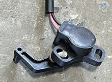 Load image into Gallery viewer, 90 70 60 hp Yamaha TRIME SENDER 6H1-83672-21-00 6H1-83672-20-00 two stroke 2004-2009 TWO-WIRE CONNECTOR