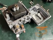 Load image into Gallery viewer, f 80 hp Yamaha CARBURETOR 1 or 3 67G-14901-10-00 Four Stroke 1999-2002