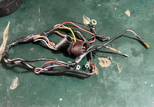 Cargar imagen en el visor de la galería, 70 hp Johnson 584401 586020 Evinrude Engine Harness two stroke 1996-98 some compatibility 50 45 40 60 hp