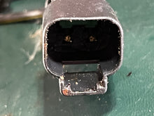 Lade das Bild in den Galerie-Viewer, 200 225 250 hp Johnson Evinrude SHIFT ARM ASSY with SWITCH 0586437 331737 433481 431908 two stroke