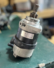 Lade das Bild in den Galerie-Viewer, review DF 40 -70 hp Suzuki STARTING MOTOR 31100-87J00 oem TESTED 1998-2009