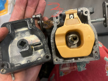 Cargar imagen en el visor de la galería, 50 hp Mercury CARBURETOR SET 824902T18 824902T17 824902T16 Two Stroke 3 cylinder