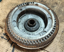 Cargar imagen en el visor de la galería, 8 9.9 hp Johnson Evinrude 582430 FLYWHEEL electric start 0582430 two stroke 1978-1992