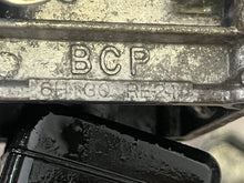 Cargar imagen en el visor de la galería, 90 hp Yamaha CARBURETOR SET 6H1-14301-30-00 14302 14303 TWO STROKE 2004-2009