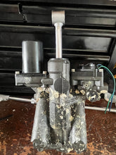 Lade das Bild in den Galerie-Viewer, PARTS f 150 hp Yamaha PTT POWER TRIM UNIT 63P-43800-13-00 four stroke NEEDS NEW MOTOR