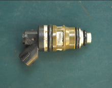 Cargar imagen en el visor de la galería, DT 140 115 hp Suzuki EFI 15710-94900 fuel injector 1988-2001 Two Stroke NLA