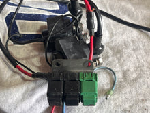 Lade das Bild in den Galerie-Viewer, 50 40 hp Tohatsu Nissan trim relay SOLENOID SWITCH up 3C8725800 SOLENOID SWITCH down 3C8725810 FUSE HOLDER 3T9760620 two stroke 2004-2022 some 90 120 140 hp