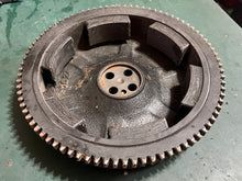 Cargar imagen en el visor de la galería, BF 50 40 hp Honda 31100-ZV5-681ZA FLYWHEEL four stroke 2000-2007
