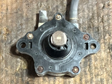 Load image into Gallery viewer, BF 130 115 16700-ZW5-004 fuel pump 1999-2006 four stroke