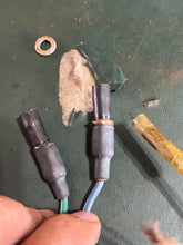 Cargar imagen en el visor de la galería, 225 - 300 hp Mercury TRIM HARNESS 826802A2 two stroke - approx 12” length with eyelet connectors on longest run of cord