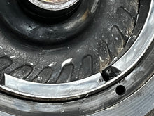 Lade das Bild in den Galerie-Viewer, 200 225 hp Evinrude FLYWHEEL ASSY 583146 583426 two stroke 1992-2002 looper carb