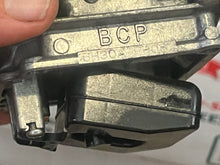 Cargar imagen en el visor de la galería, 70 hp Yamaha CARBURETOR 3 bottom 6H3-14303-0A-00 TWO STROKE 1992-2003