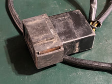 Cargar imagen en el visor de la galería, BF 50 40 hp Honda 34310-ZV5-821 TRIM CONTROL UNIT relay FOUR STROKE 1997-2002 nla  BAYS BAZS BAZL outboard