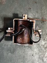 Cargar imagen en el visor de la galería, 90 - 50 Tohatsu Nissan CHOKE SOLENOID 353760502 plunger 353760730 Two Stroke