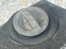 Load image into Gallery viewer, 60 hp Mercury Bigfoot engine cover TOP COWL Two Stroke 3 Cylinder 4000-813010 some compatibility 40 45 50 55 hp