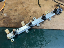 Load image into Gallery viewer, BF 135 150 115 Honda intake fuel injectors fuel rail  & pressure regulator OUTBOARD 2006-up 16450-ZY6-003 16621-ZY6-000 16740-ZY6-003