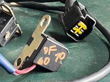 Cargar imagen en el visor de la galería, DF 60 70 hp Suzuki CKP CMP SENSOR ASSY 32150-99E00 four stroke