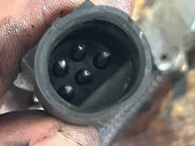 Cargar imagen en el visor de la galería, 140 hp Johnson Evinrude V4 looper STATOR 3/9 AMP 0583410 TIMER BASE 0583508 outboard some compatibility 110 120 125 130 1990-1998
