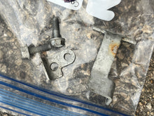 Cargar imagen en el visor de la galería, f 115 hp Yamaha CABLE STAYS for bottom cowling Four Stroke