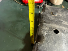 Lade das Bild in den Galerie-Viewer, DT 115 140 hp Suzuki intake AIR SILENCER 13811-94501 COVER 13812-94502 two stroke 1981-82