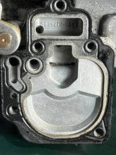 Cargar imagen en el visor de la galería, 25 20 15 hp Mercury CARBURETOR 817405T16 817405T19, CHOKE SOLENOID 823433 two stroke