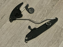 Load image into Gallery viewer, 150 200 hp Mercury DFI THROTTLE LEVER 850389-c THROTTLE CAM 850393c 858847 LINK 850815 two stroke Optimax