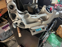 Load image into Gallery viewer, BF 225 200 hp Honda 50200-ZY3-406ZA Swivel Case XL 2002-2006 four stroke outboard