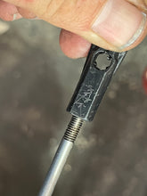 Lade das Bild in den Galerie-Viewer, 60 50 40 30 hp Mercury 822682A4 THROTTLE LEVER, 883006A1 THROTTLE ARM, 879870A1 LINK ASSEMBLY efi Four Stroke outboards