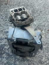 Lade das Bild in den Galerie-Viewer, 200 175 150 hp Yamaha CLAMP BRACKETS 6G5-43111-02-8D 6G5-43112-02-4D, SWIVEL BRACKET 6G5-43311-00-8D, 25” STEERING BRACKET ARM 6E5-42510-25-8D, 25” UPPER CASING 6E5-45111-23-8D, Two-wire PTT 6G5-43800-06-4D two stroke compatible most 1999-2012