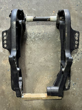 Cargar imagen en el visor de la galería, MFS 25 30 hp Tohatsu ptt CLAMP BRACKET 3AEQ772111 3AEQ772120 four stroke 2010-2019 SWIVEL BRACKET BOLT 3AD621910