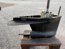 Cargar imagen en el visor de la galería, 115 hp Mercury Tower Of Power LOWER UNIT 20” long 1655-7333T42 1655-7333A42 Two Stroke 6 Cylinder