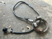 Cargar imagen en el visor de la galería, 115 130 hp Yamaha 6E5-85580-00-00 PULSER COIL New-style TWO STROKE 1998-2003