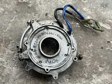 Lade das Bild in den Galerie-Viewer, 40 HP Yamaha 6A0-85560-A2-00 Base ASSEMBLY coil TWO STROKE 1990-1997